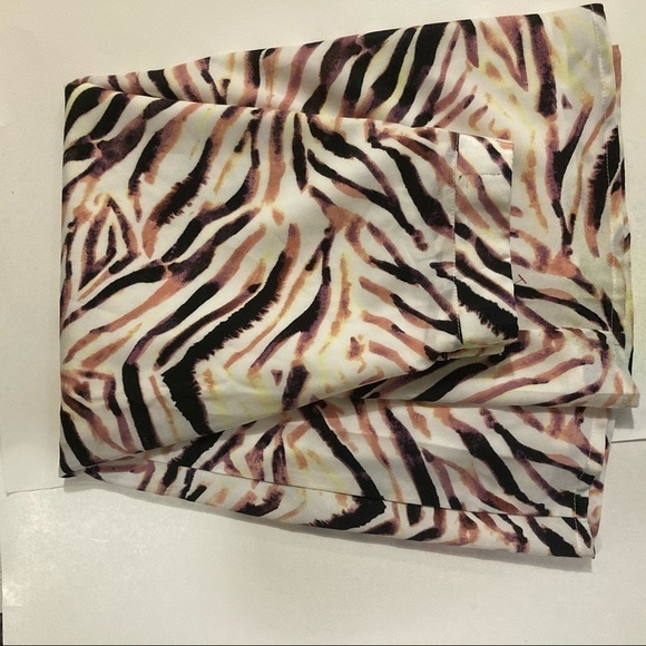 KENDALL & KYLIE Blush Midi Skirt - Picture 12 of 16